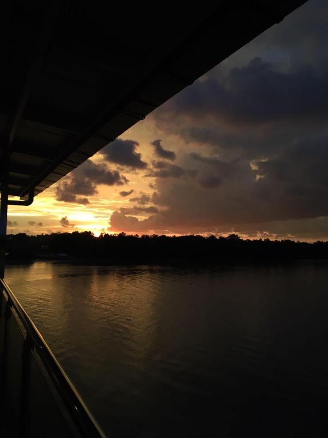 Hotel Le-Shore Kuala Selangor Kültér fotó